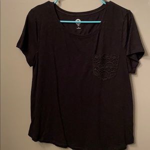 Medium Short Sleeve Black Top With Pocket